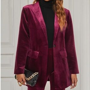 Elegant Velvet Blazer in Rich Burgundy